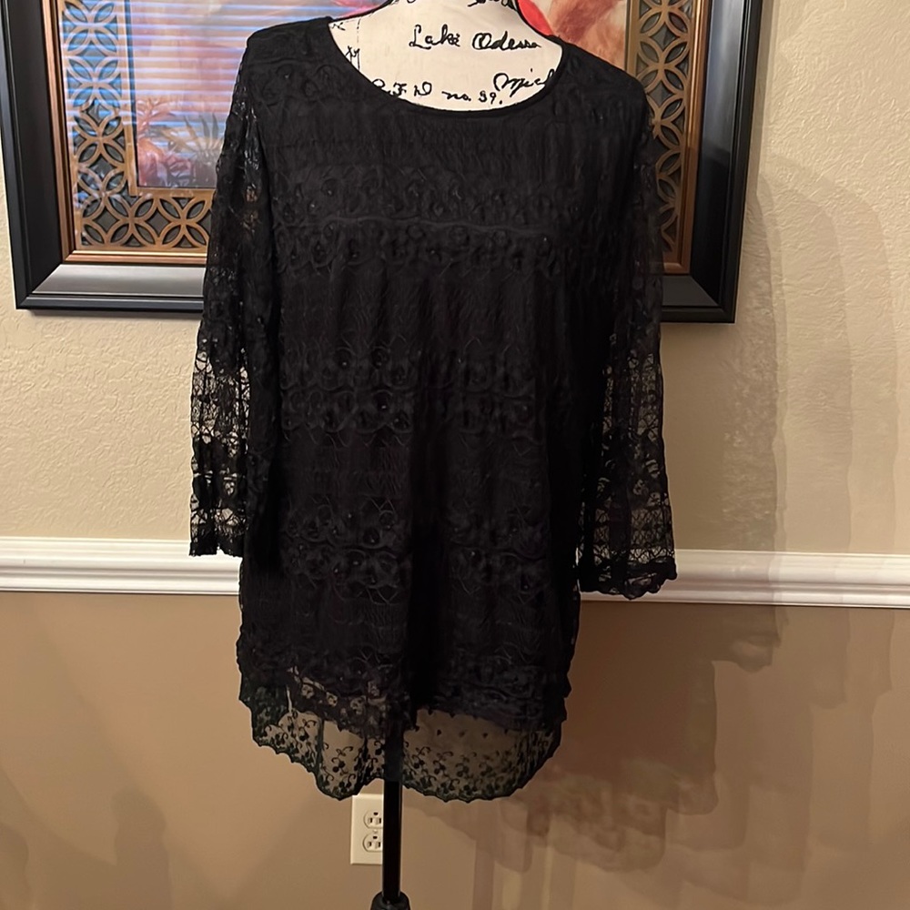 Black stretchy lace top. Size Xl